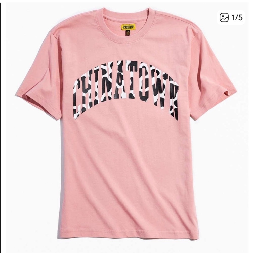Chinatown Market Cow Print Arch T-Shirt in Pink Size XL